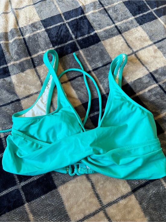 VENUS Other - VENUS Teal Strappy Sports Bikini Top